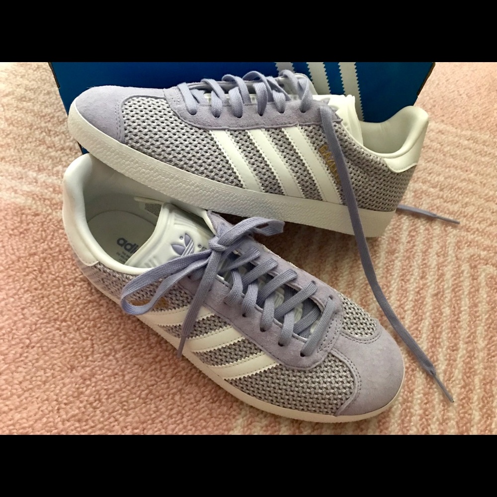 Women Adidas Gazelle 6.5 Light Purple NEVER WORN!